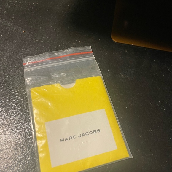 Marc Jacobs - THE TOTE BAG - Black Canvas Crossbody and Care Card - Picture 4 of 6